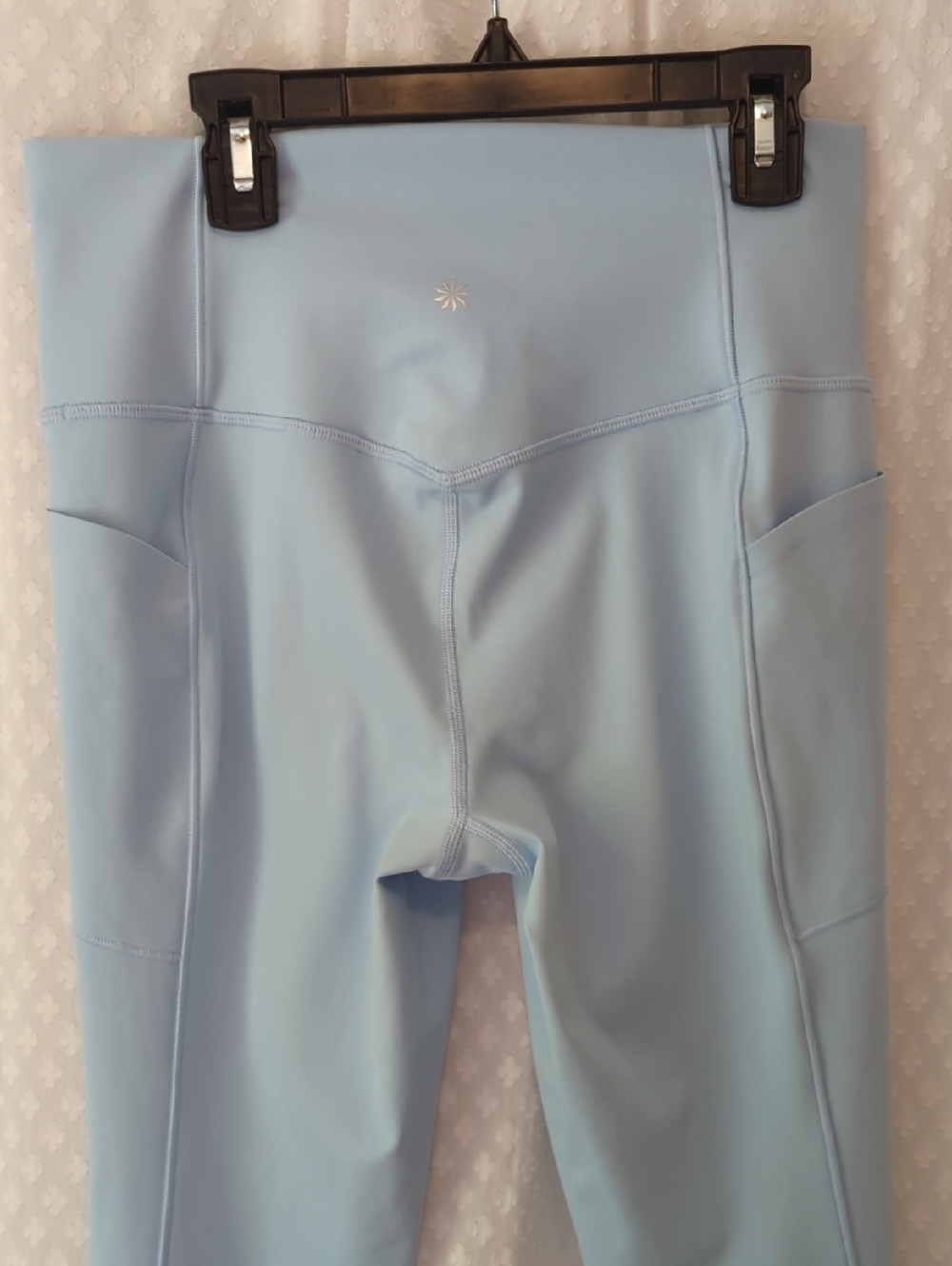 Athleta Salutation Stash 7/8 Tight Powder Blue Women's Medium, Like New - Picture 3 of 6